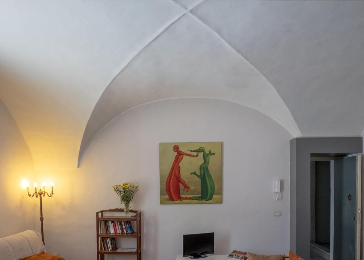 Apartment Tre Vie - Short Lets Catania